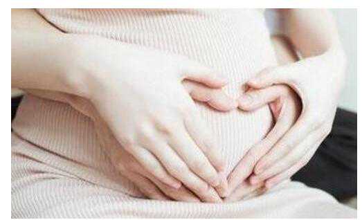 新生儿伸懒腰憋劲吐奶原因及应对方法